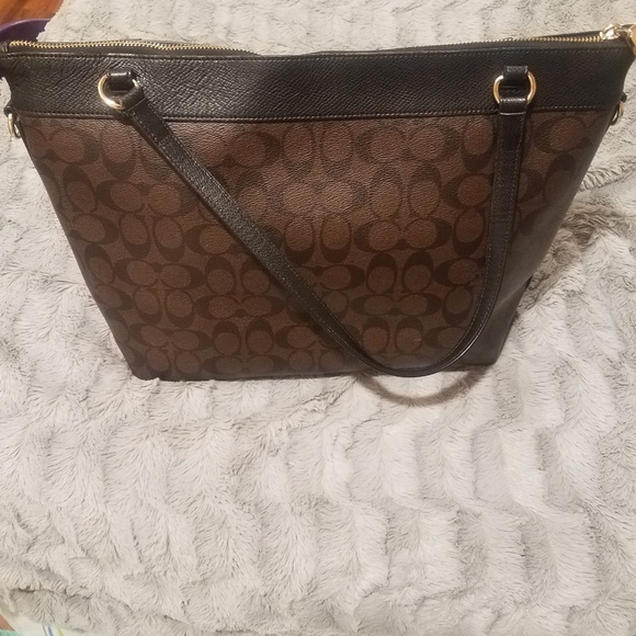 Authentic  Coach bag - Picture 2 of 3